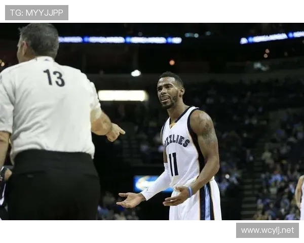 战术犯规判罚背后规则解析：裁判如何界定故意与正常防守