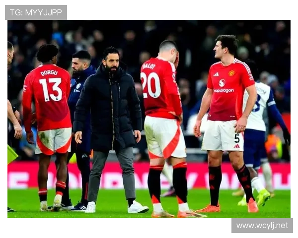 曼联转会策略：失误风险是否对球队重建进程造成影响