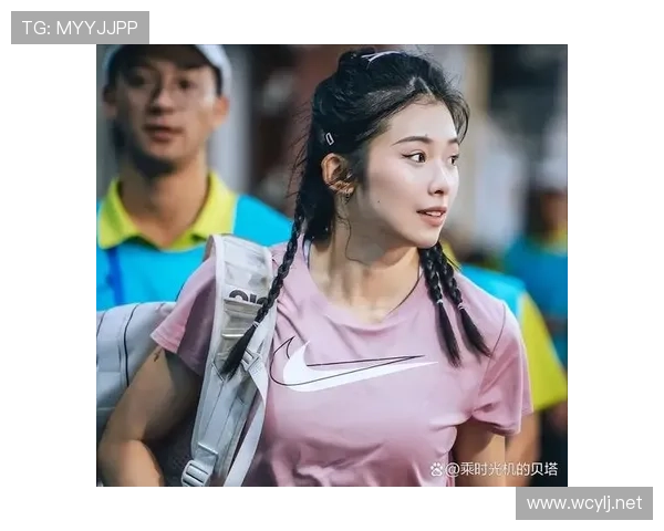 吴艳妮随手一张生活照像时装周，我这月度消费清单瞬间没脸见人