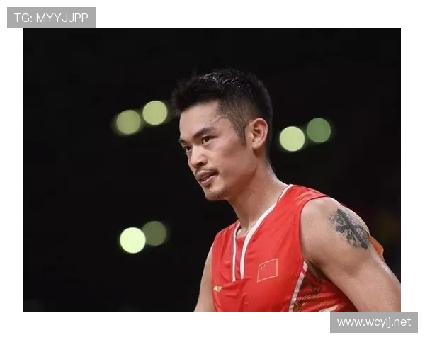 林丹随手一晒家里角落：奖杯堆成墙，奢侈品随手放，我这穷酸人生直接服了