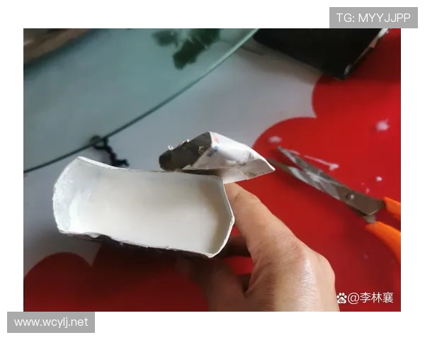 易建联家里冰箱贴满训练计划，连牛奶保质期都按秒算